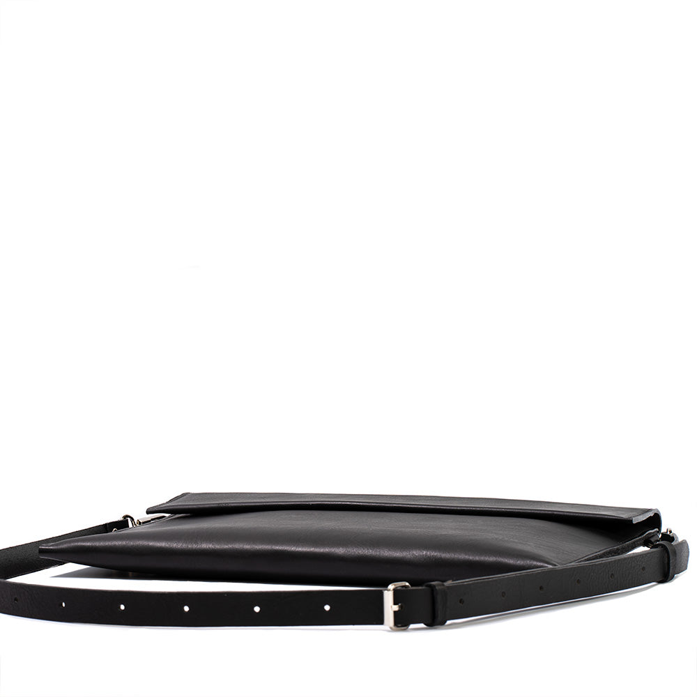 Leather Bag for MacBook - The Minimalist 2.0 by Maxara
